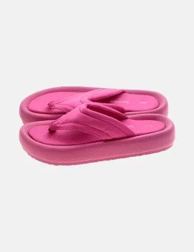 Bershka Chanclas rosa fucsia plataforma