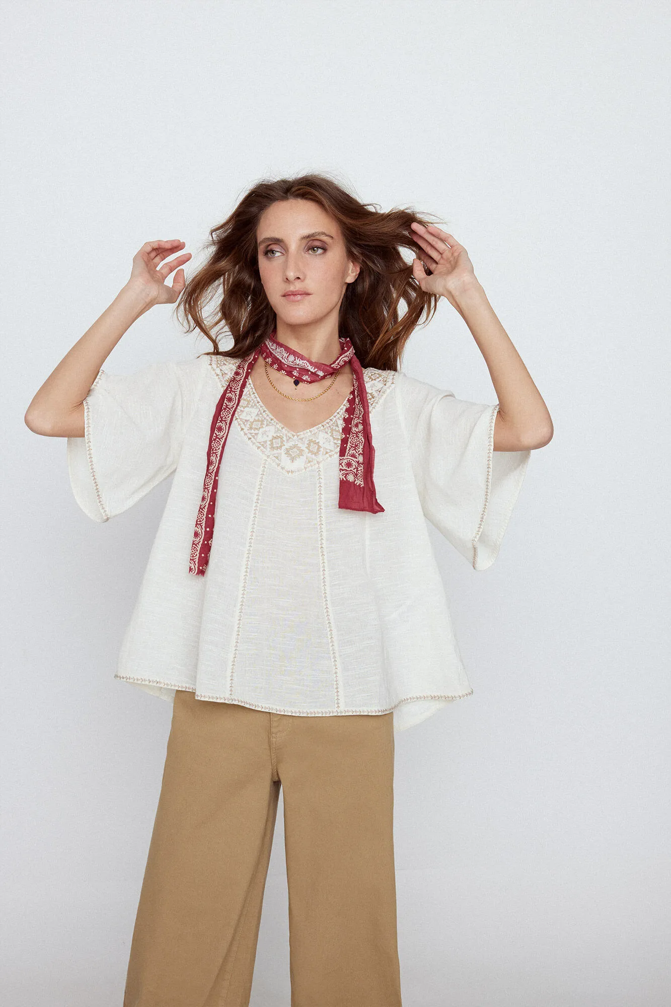 Blusa bordada