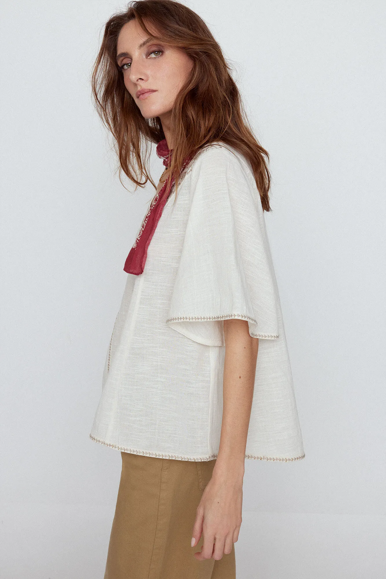 Blusa bordada