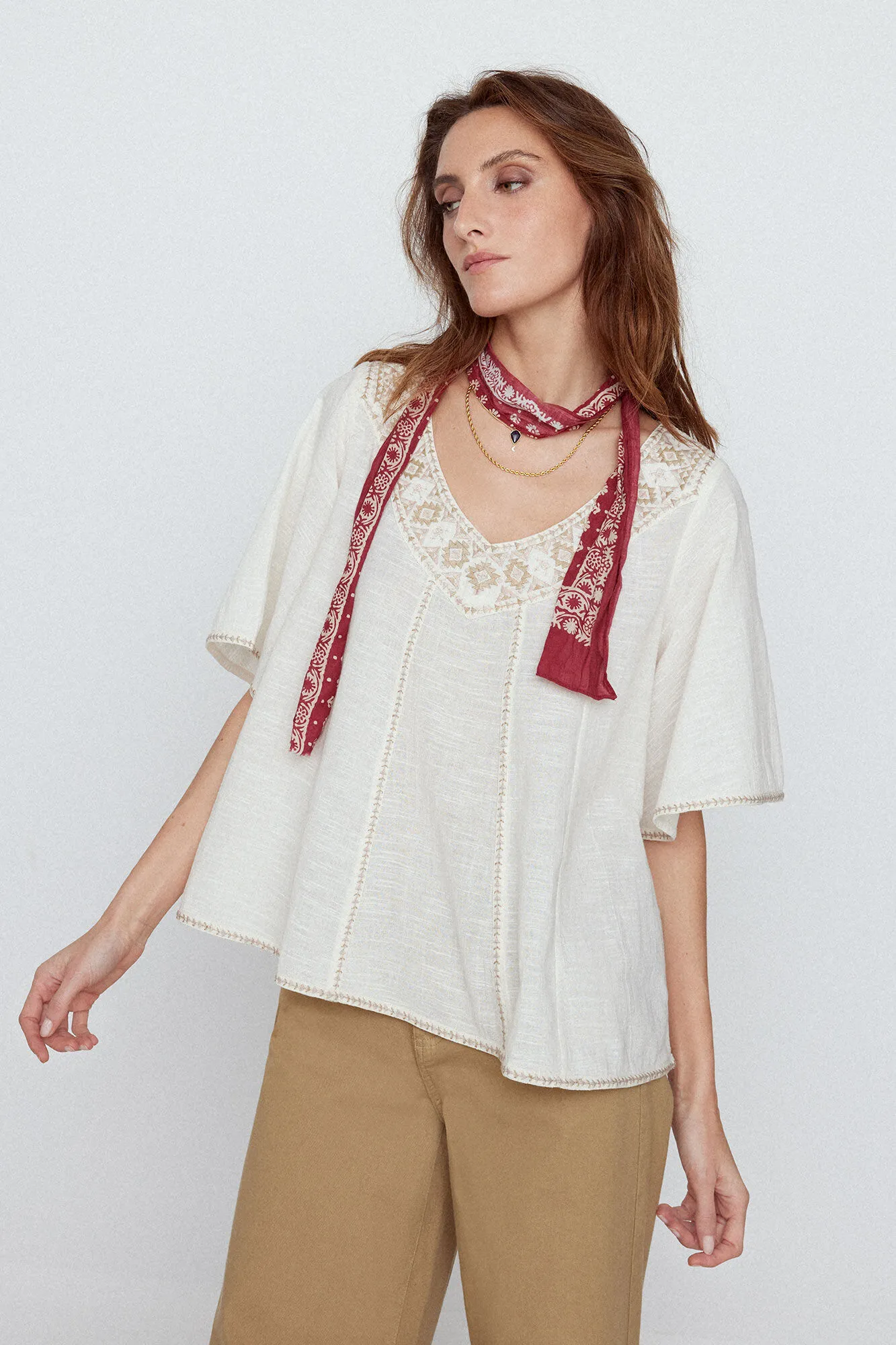 Blusa bordada