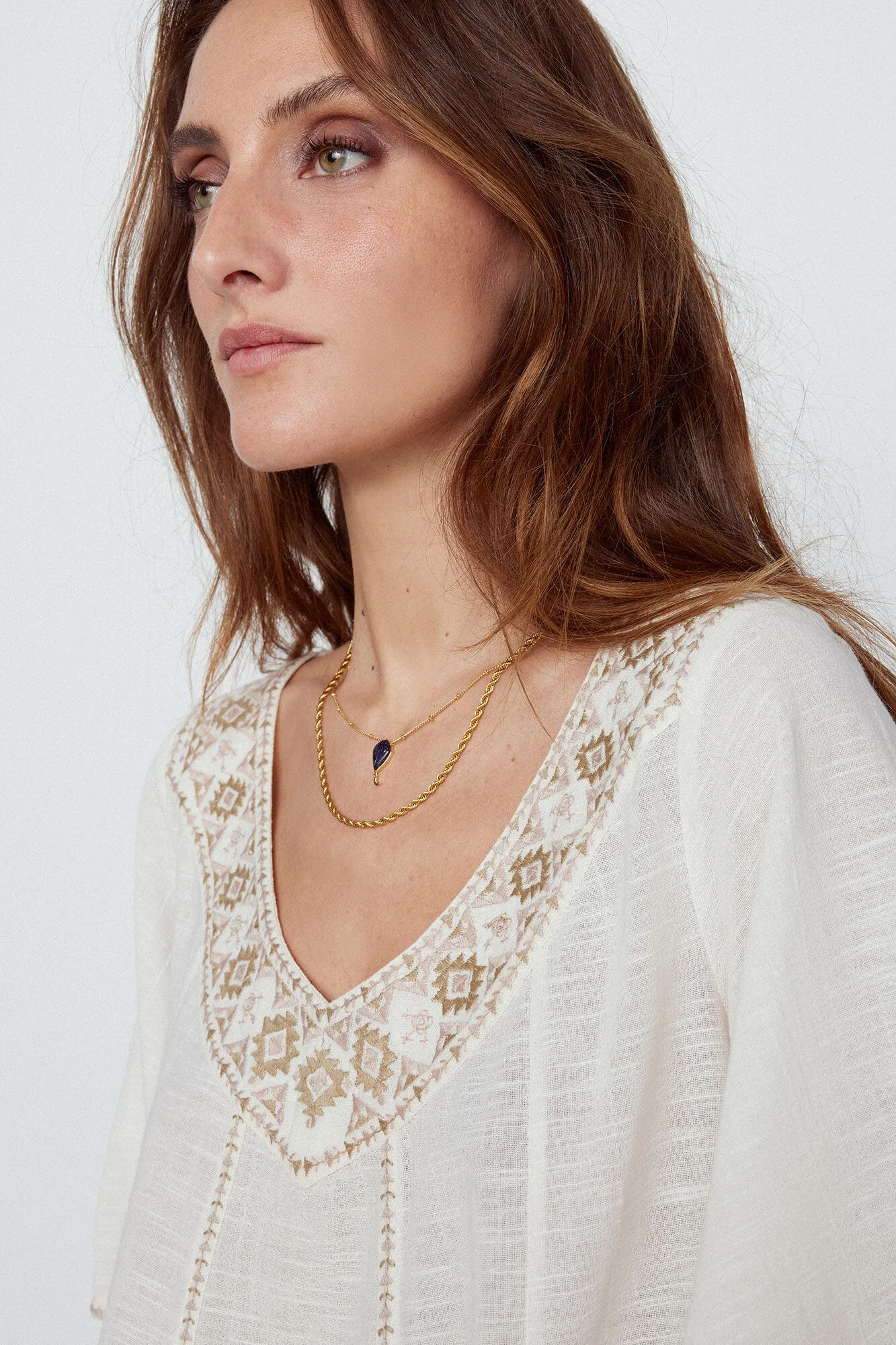 Blusa bordada