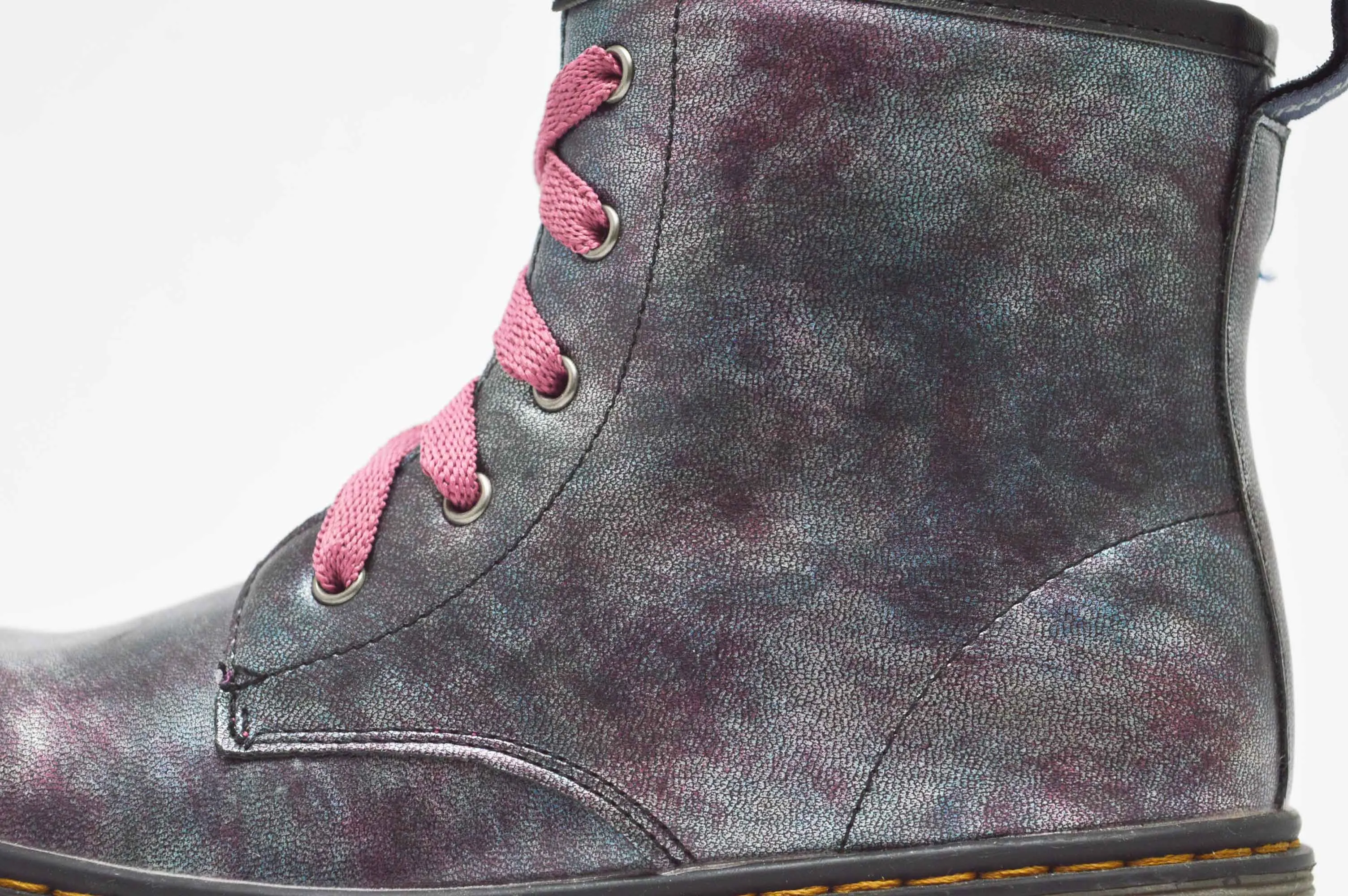 Botas estilo militar tonos metalizados