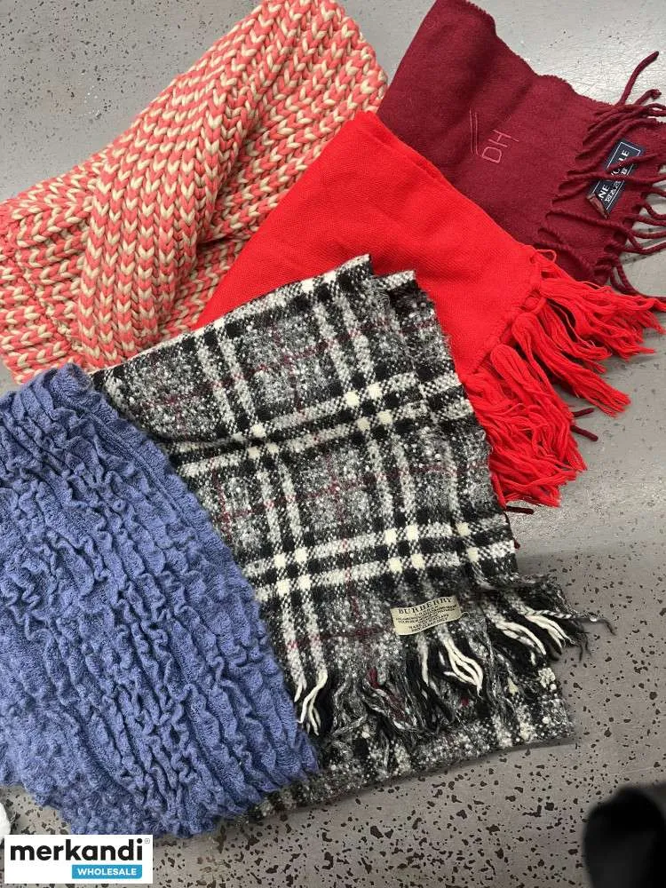 BUFANDAS DE LANA / PERFECTAMENTE CLASIFICADAS