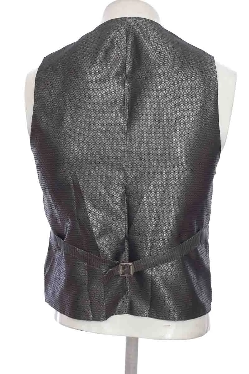 CHAQUETA COLOR NEGRO  BORONATTO