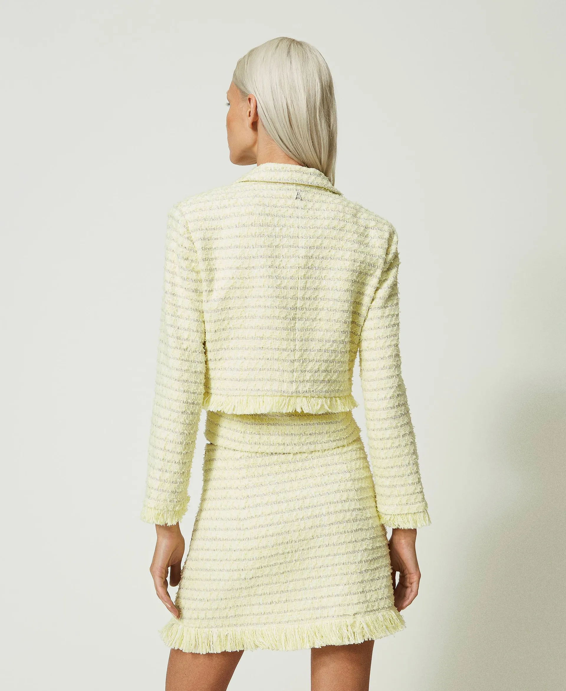 Chaqueta de bouclé con flecos