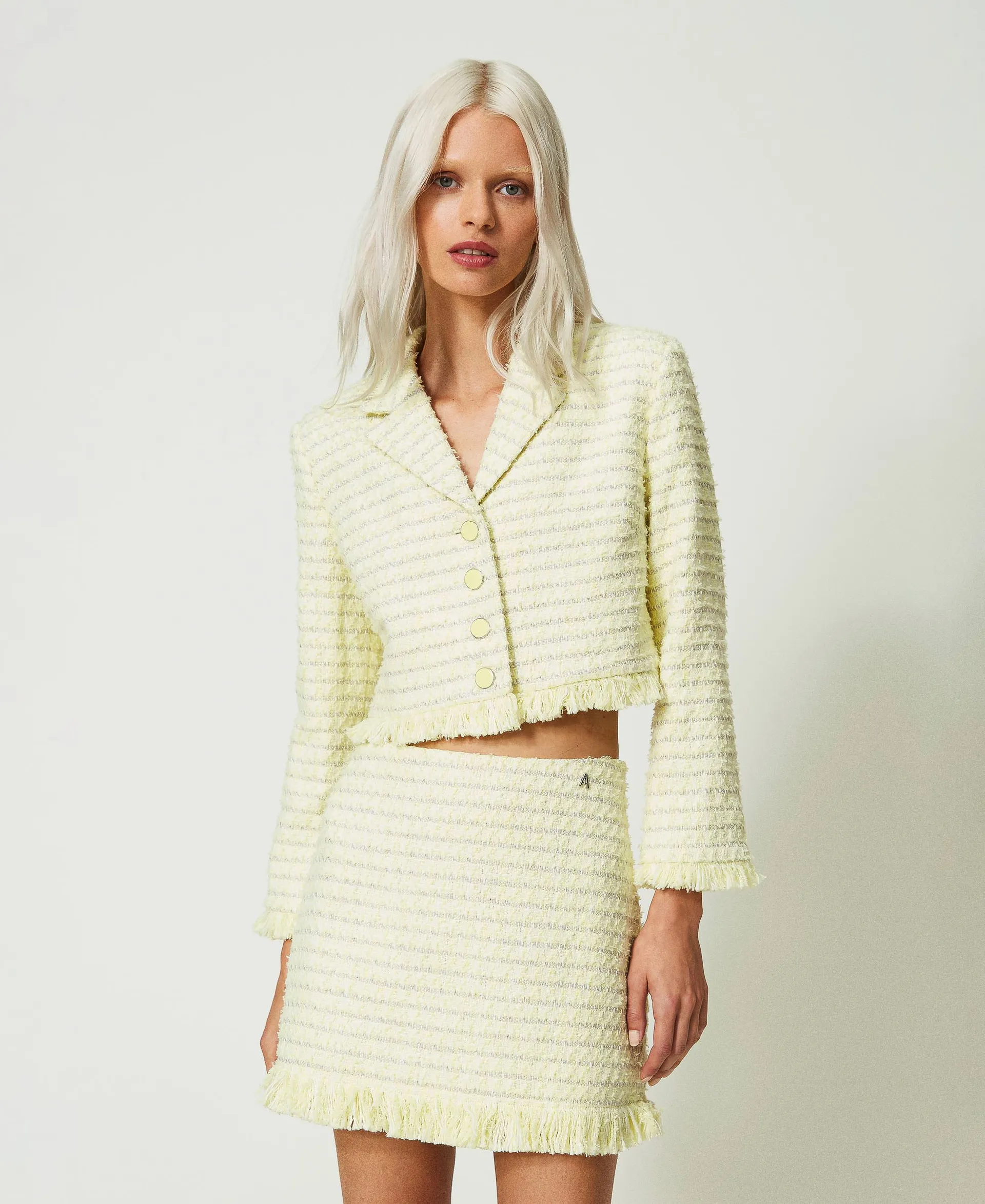 Chaqueta de bouclé con flecos