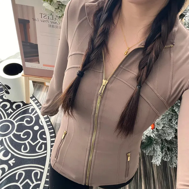 Chaqueta de yoga para mujeres Defina con la cremallera dorada Sport Coat Fitness Gym Gymwear Roting Active Sports Top Tope Solid