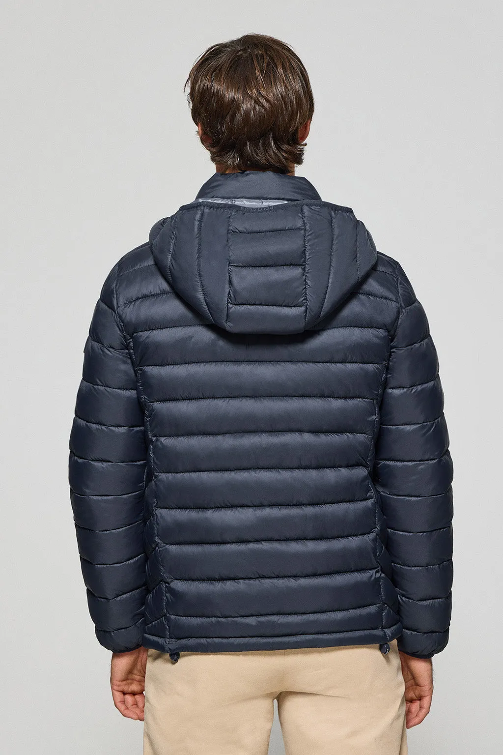Chaqueta ultralight azul marino Corey de capucha extraíble y bordado PC