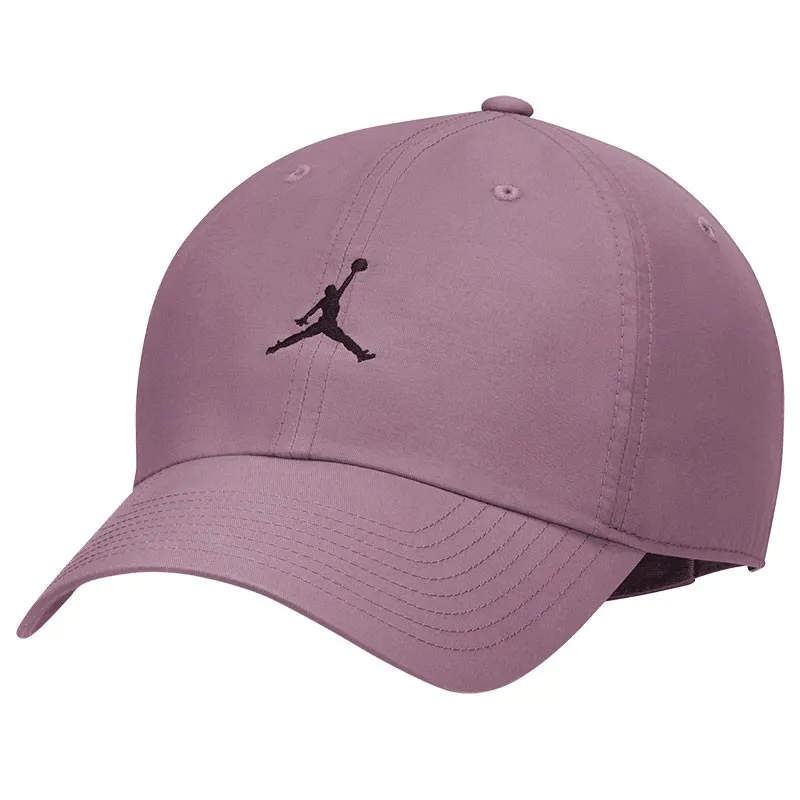 GORRA JORDAN CLUB CAP REGULABLE LILA