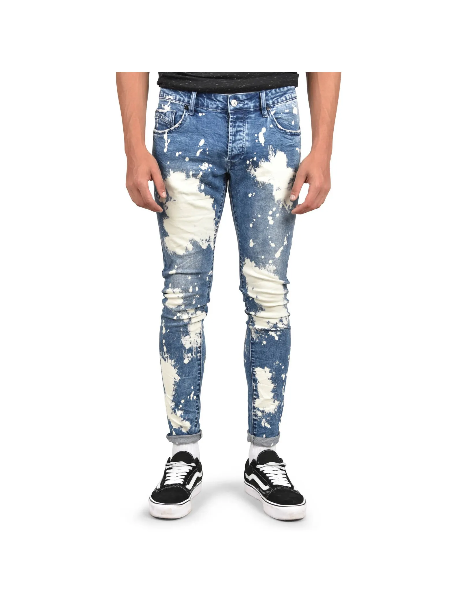 Jeans azules desteñidos y manchados