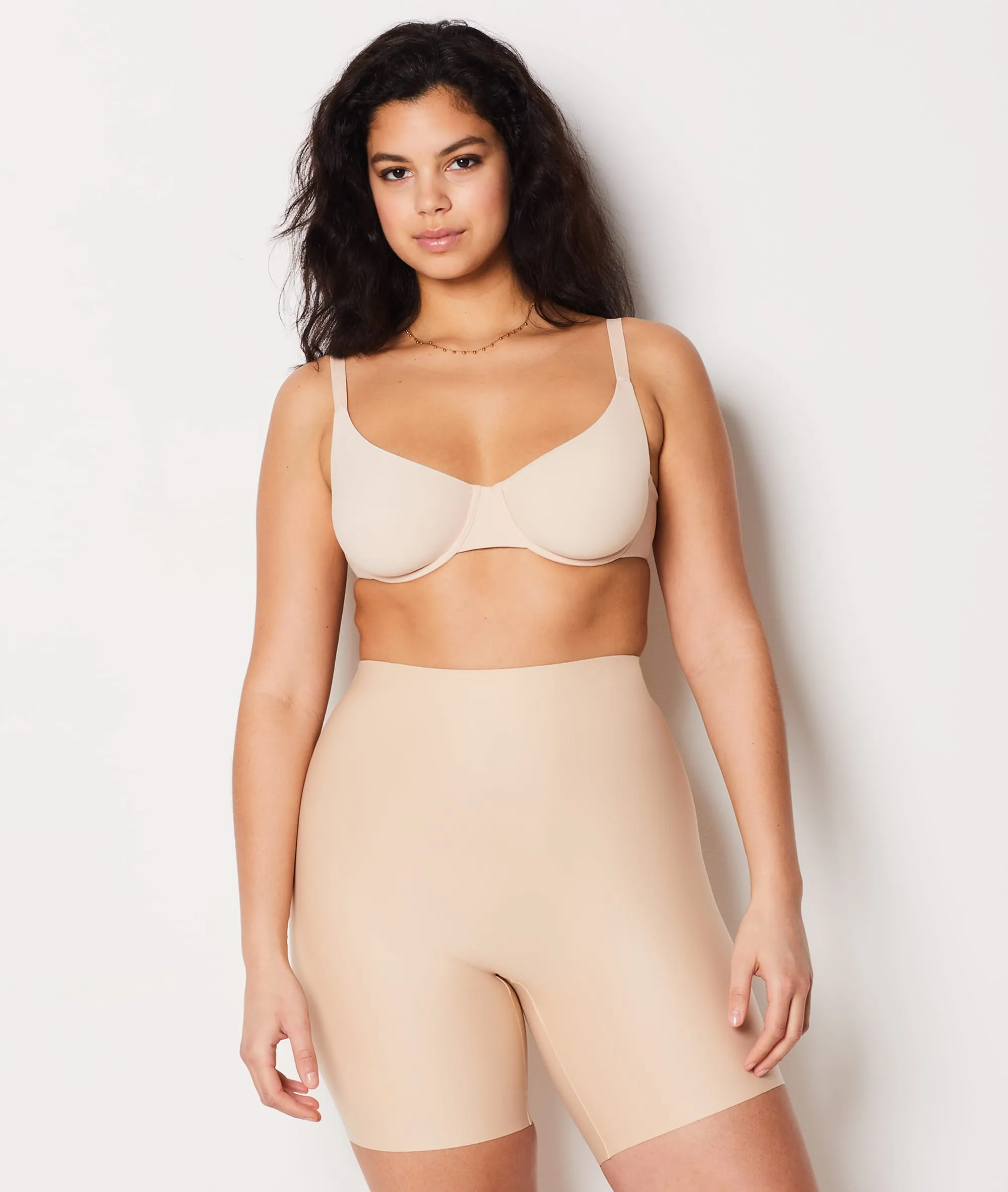 MALLA AJUSTADA DE MICROFIBRA DEEP V BACK CONTROL LIN  ETAM