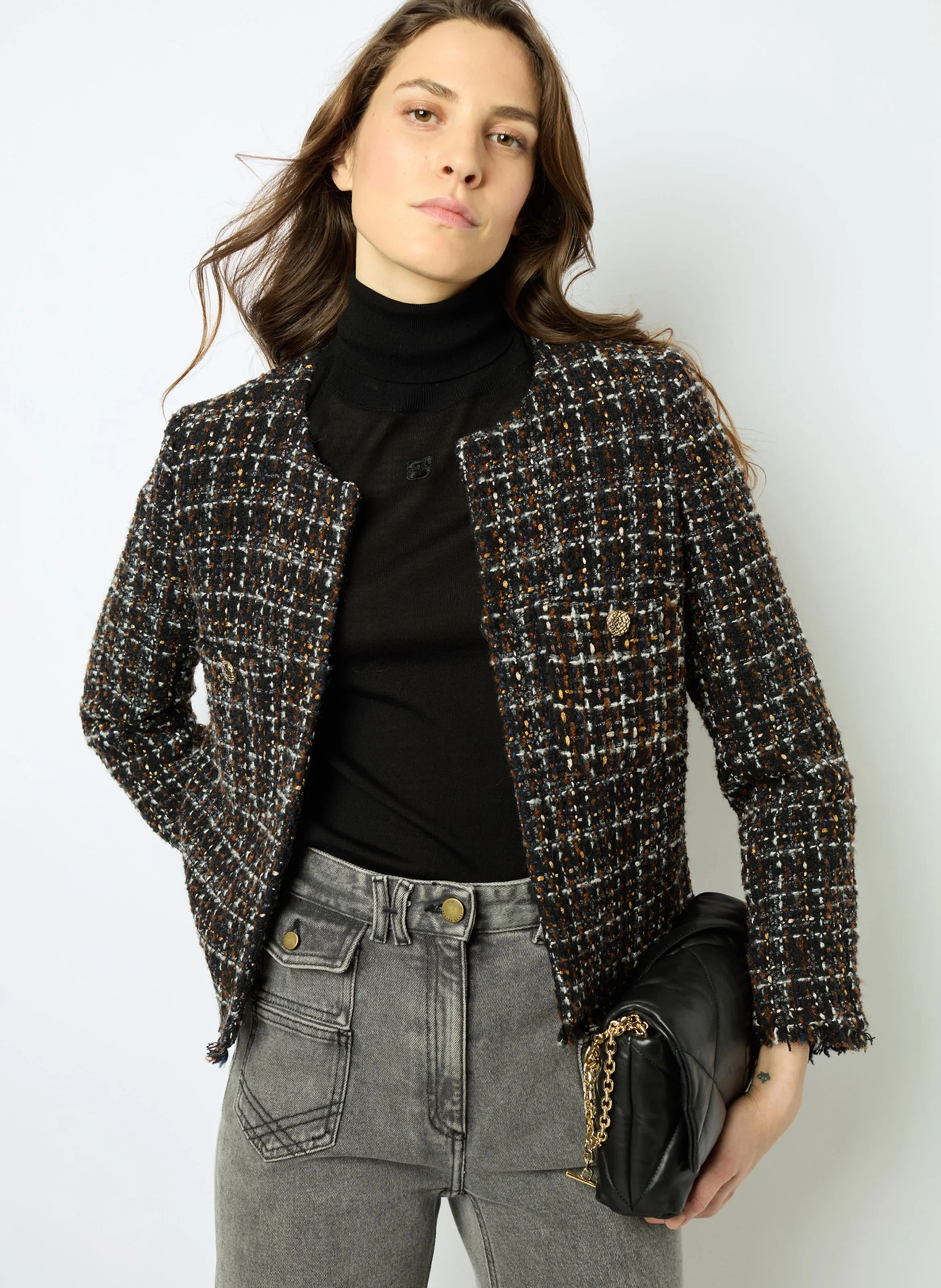 MATHILDA  CHAQUETA CORTA RECTA CON CUELLO REDONDO EN NEGRO