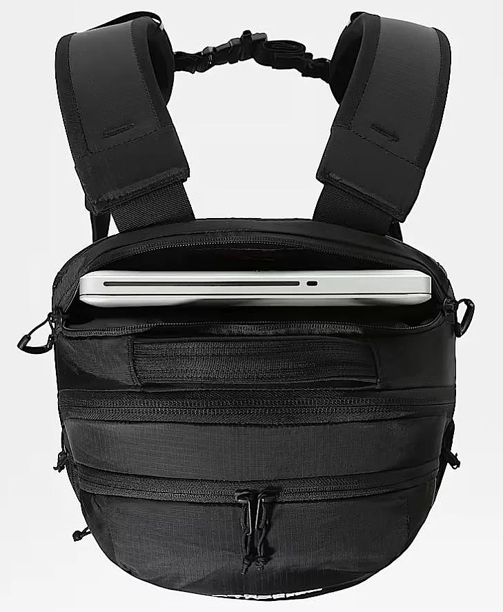 MOCHILA THE NORTH FACE SURGE 31  TNF BLACK/TNF BLACK