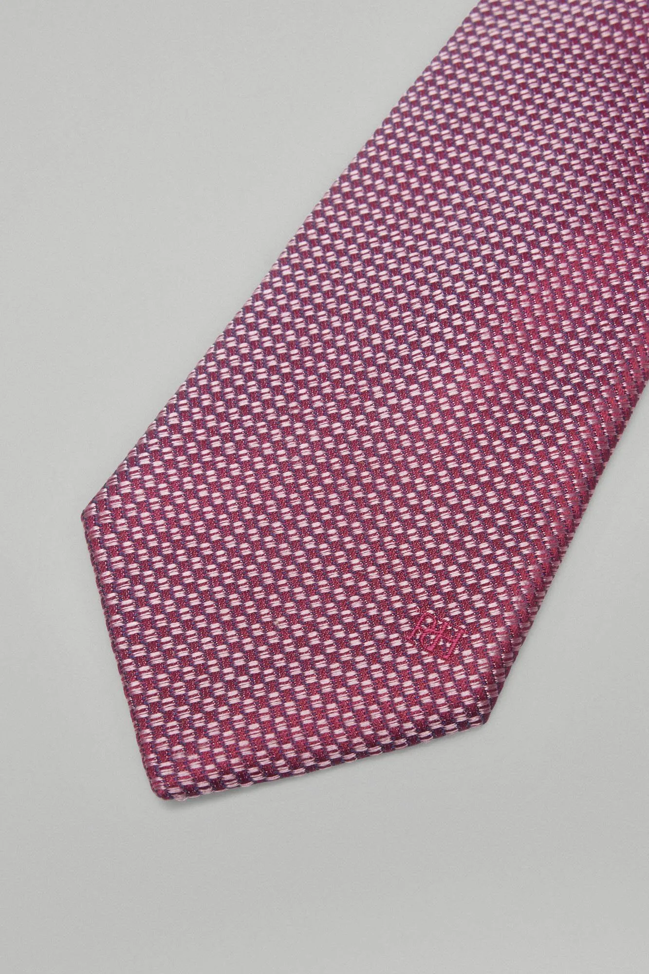 Natural silk tie