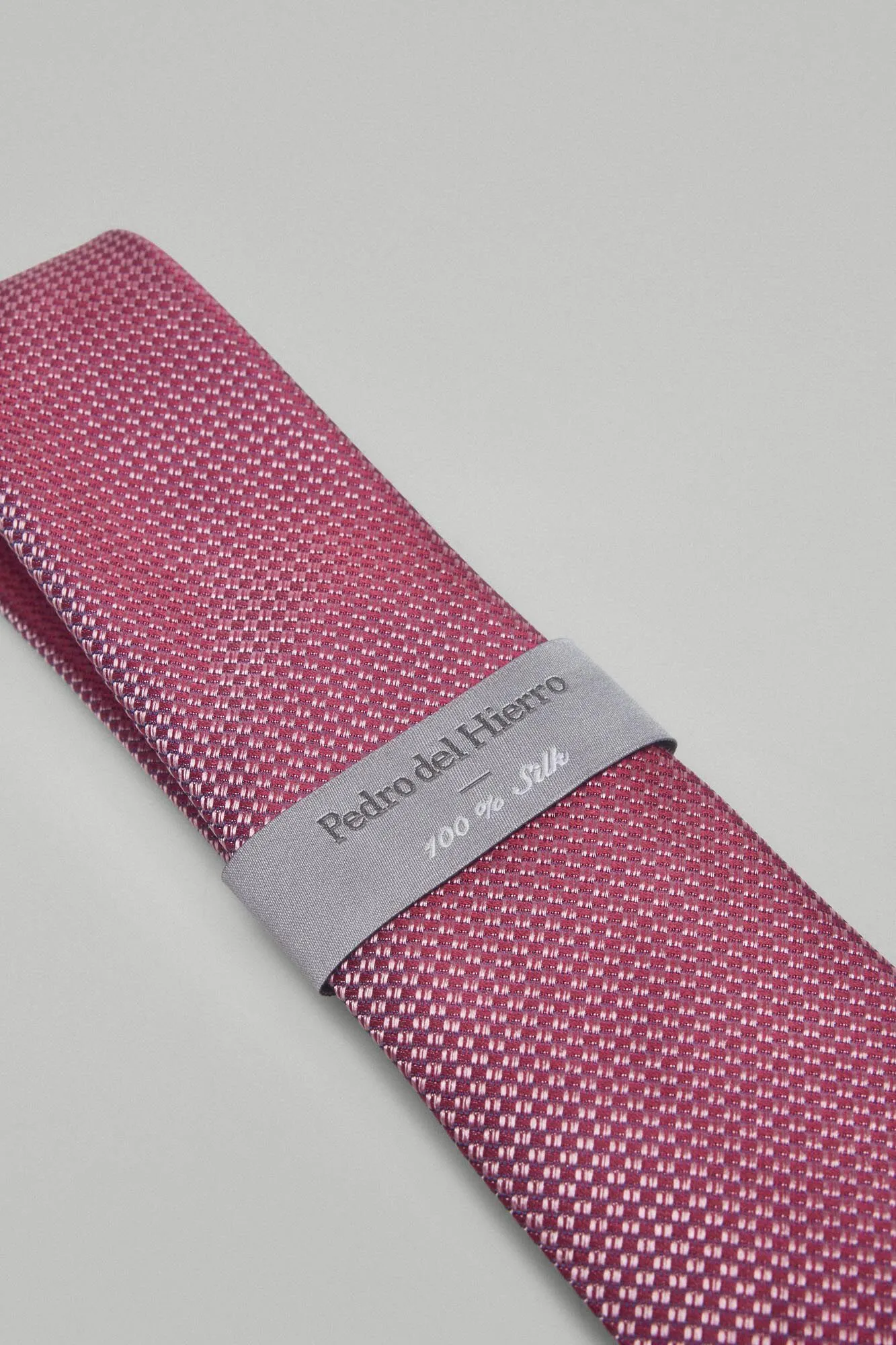 Natural silk tie