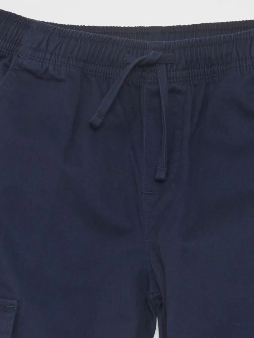 PANTALóN CON MúLTIPLES BOLSILLOS  AZUL