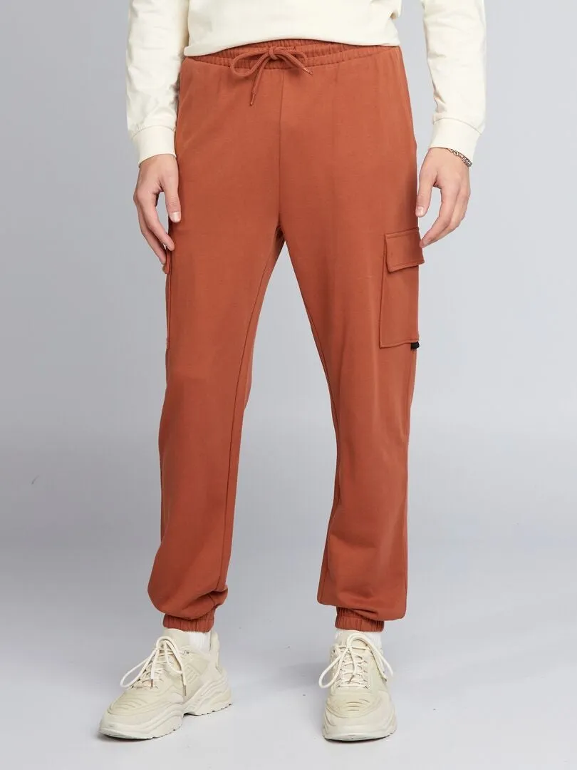 PANTALóN DE JOGGING ESTILO CARGO  MARRON