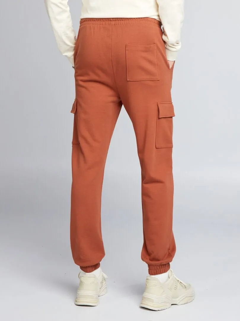 PANTALóN DE JOGGING ESTILO CARGO  MARRON