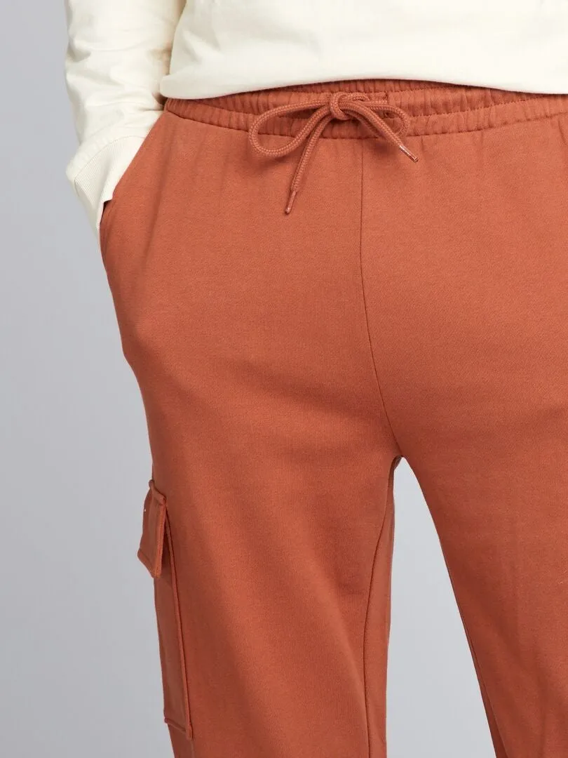 PANTALóN DE JOGGING ESTILO CARGO  MARRON