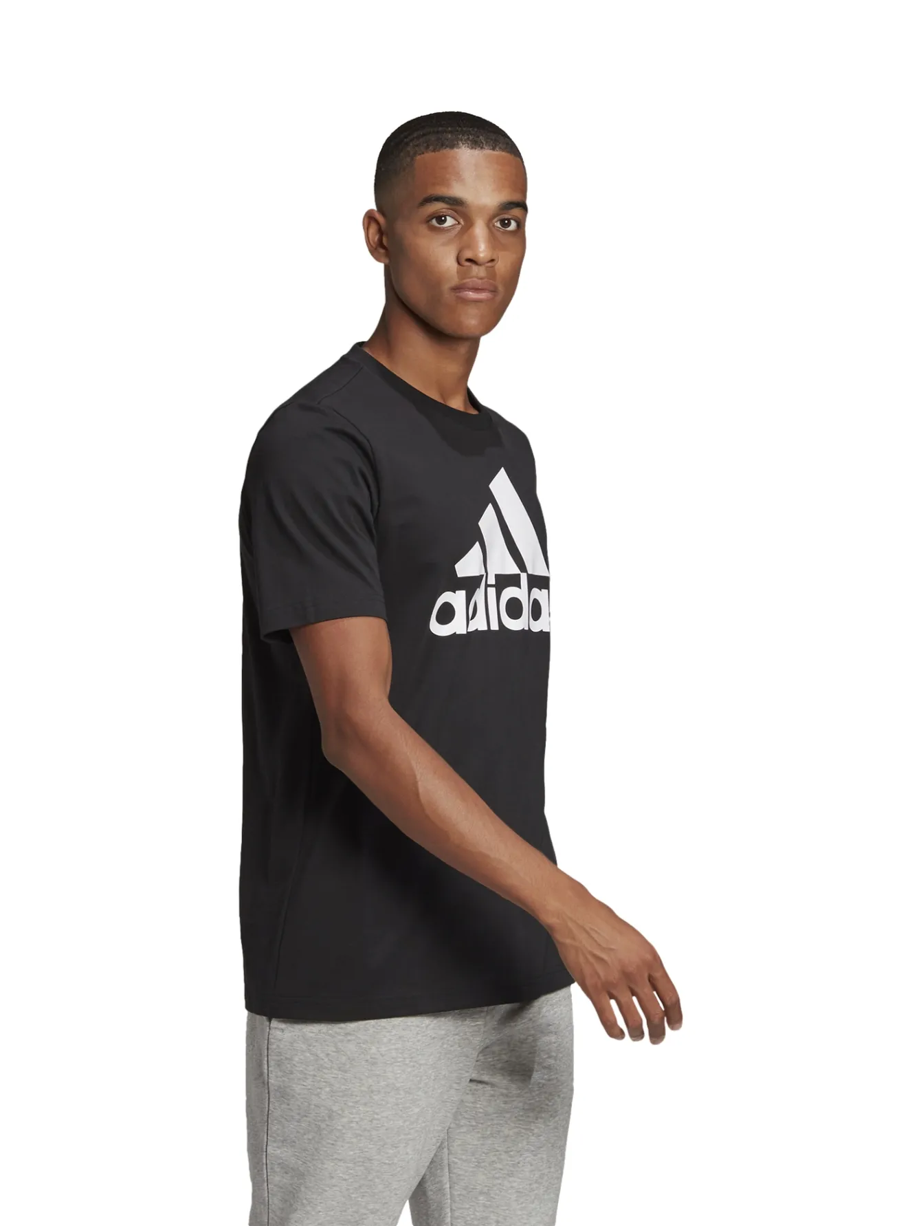 Playera Adidas Badge Of Sport Basic Para Hombre