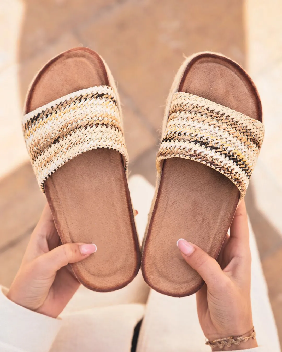 SANDALIA DE PLATAFORMA MULTICOLOR PARA MUJER  FABIENNE