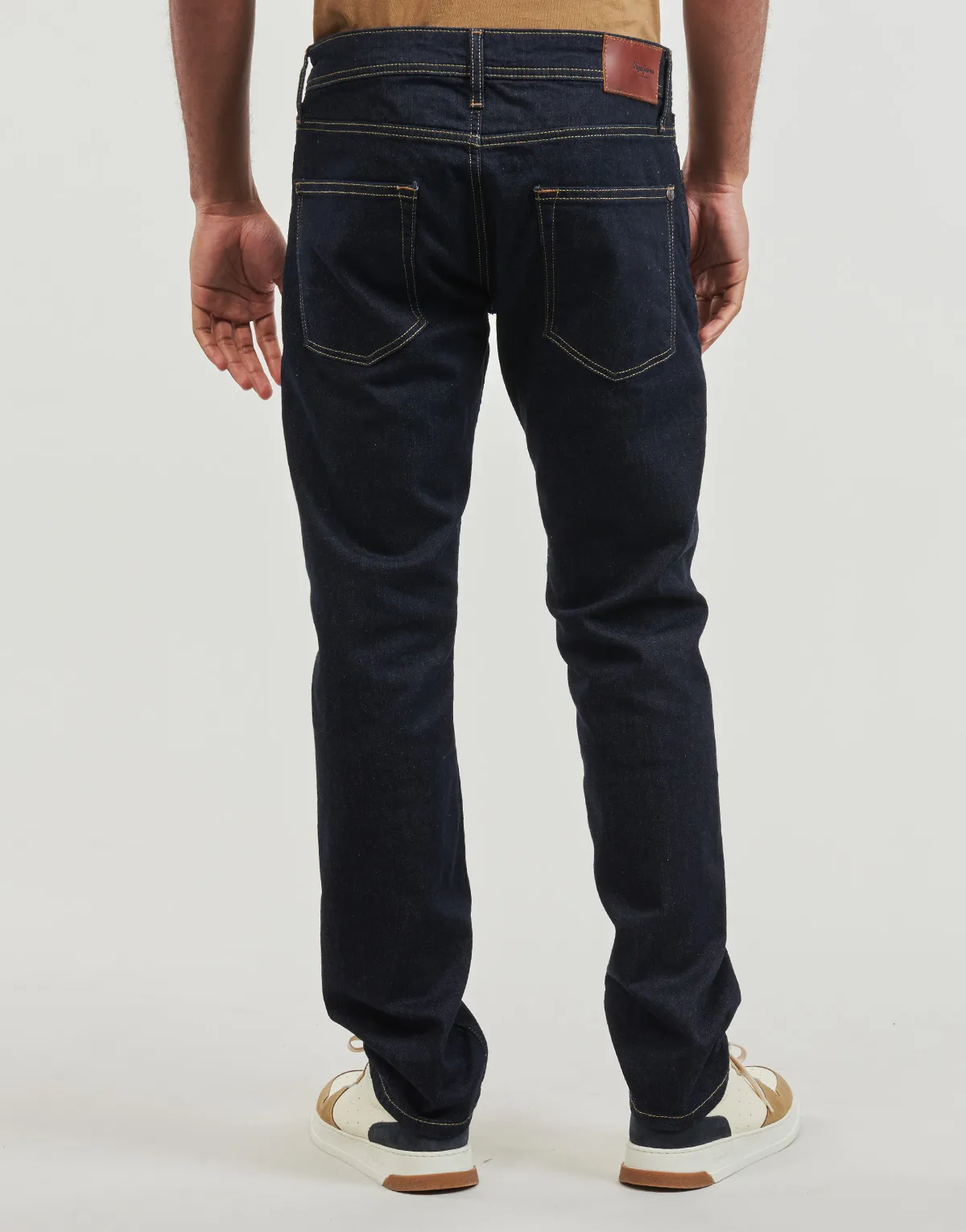 STRAIGHT JEANS