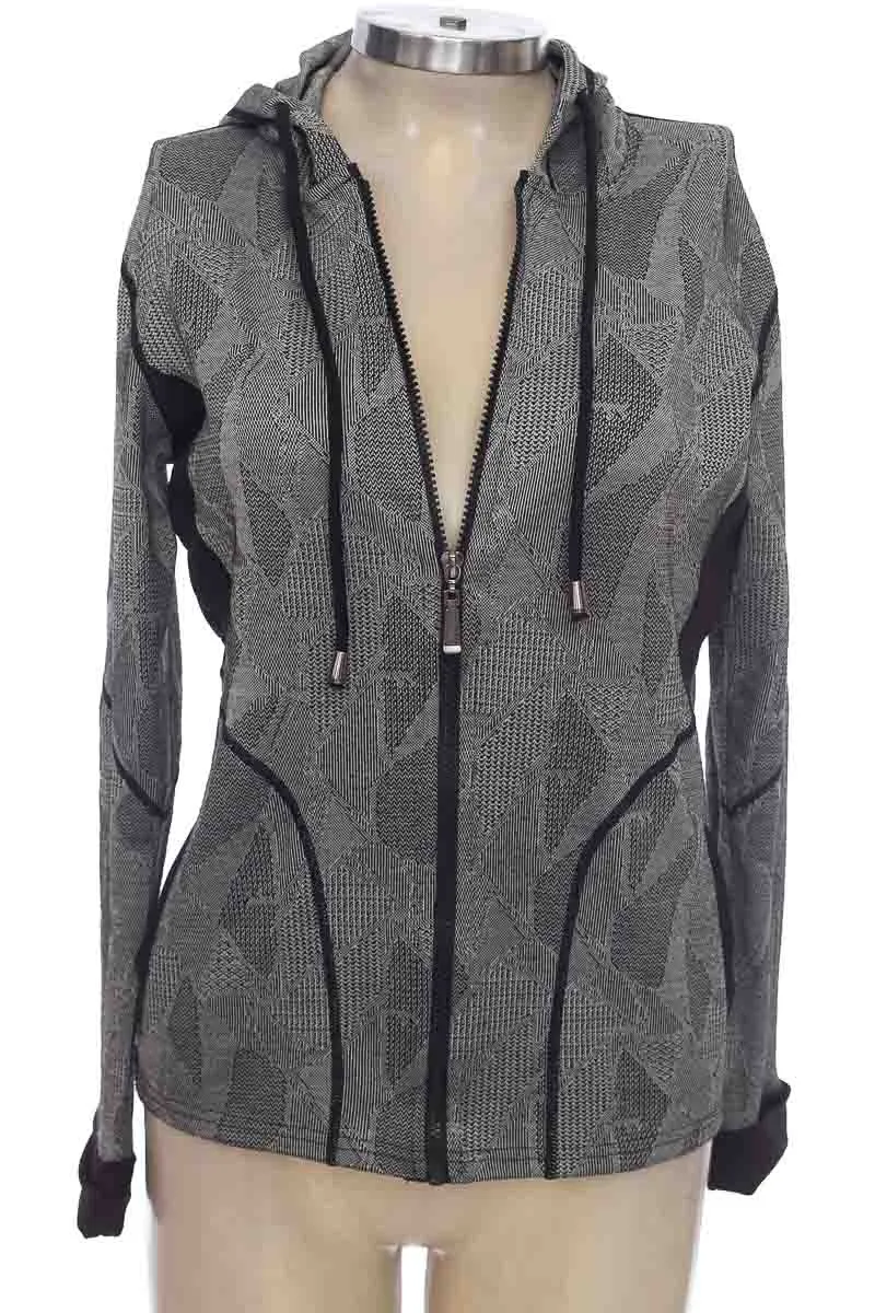 SWEATER COLOR GRIS  CLOSEANDO