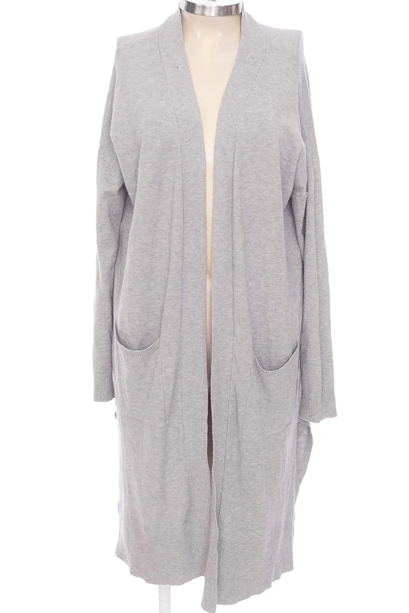 SWEATER COLOR GRIS  DEBUT