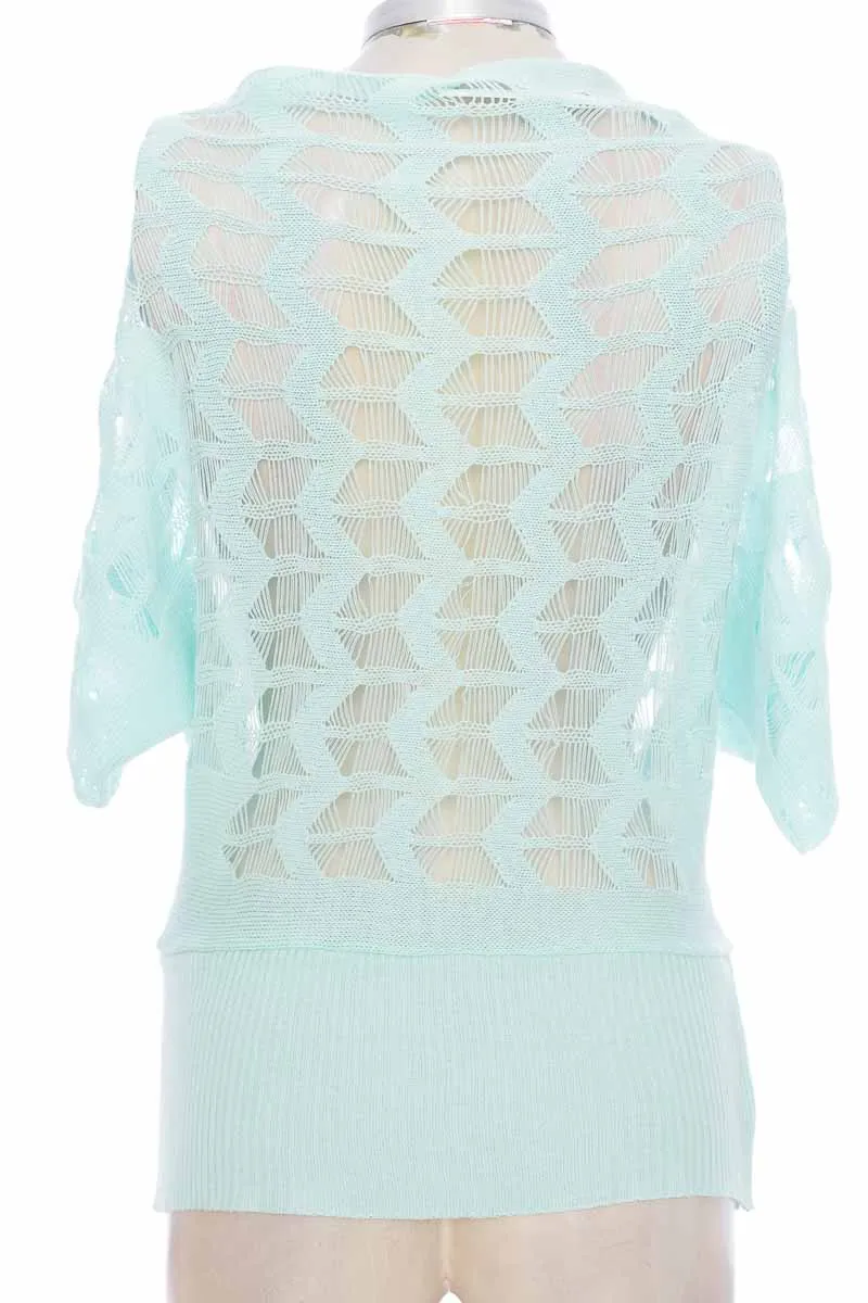 SWEATER COLOR VERDE  CLOSEANDO