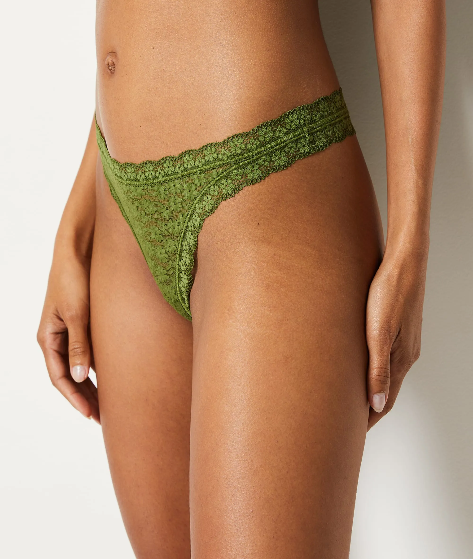 TANGA EN DENTELLE HONEY KAKI  ETAM