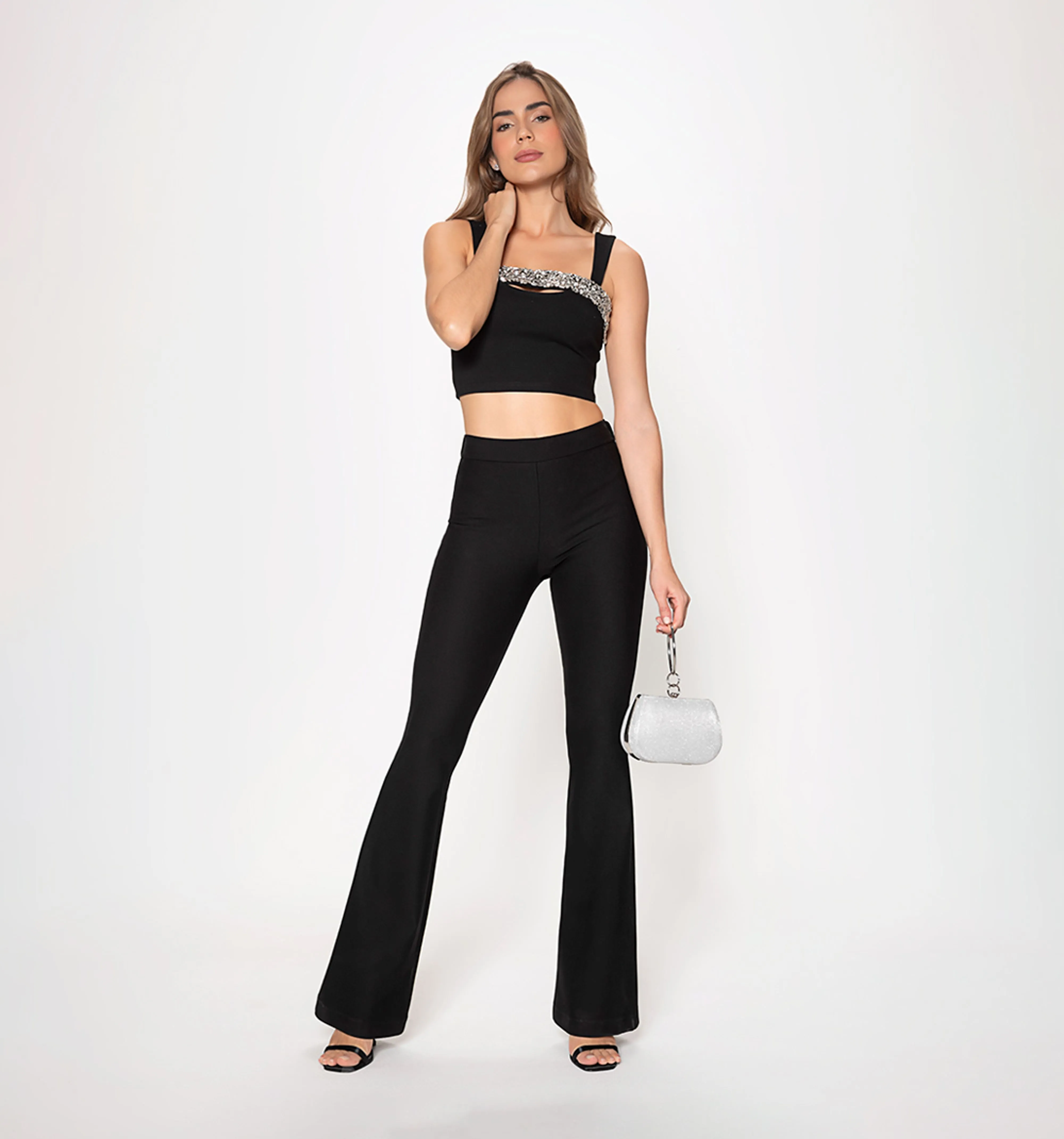 Top escote cuadrado con detalle de crist