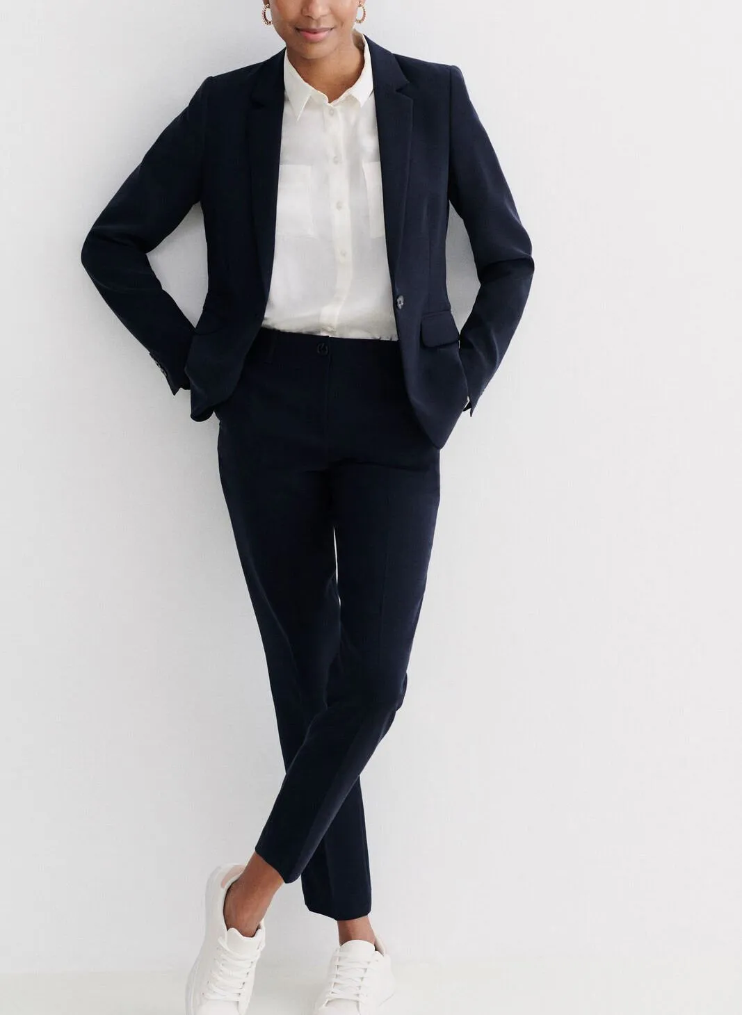 VANTEA  CHAQUETA AJUSTADA CON CUELLO DE SASTRE EN AZUL
