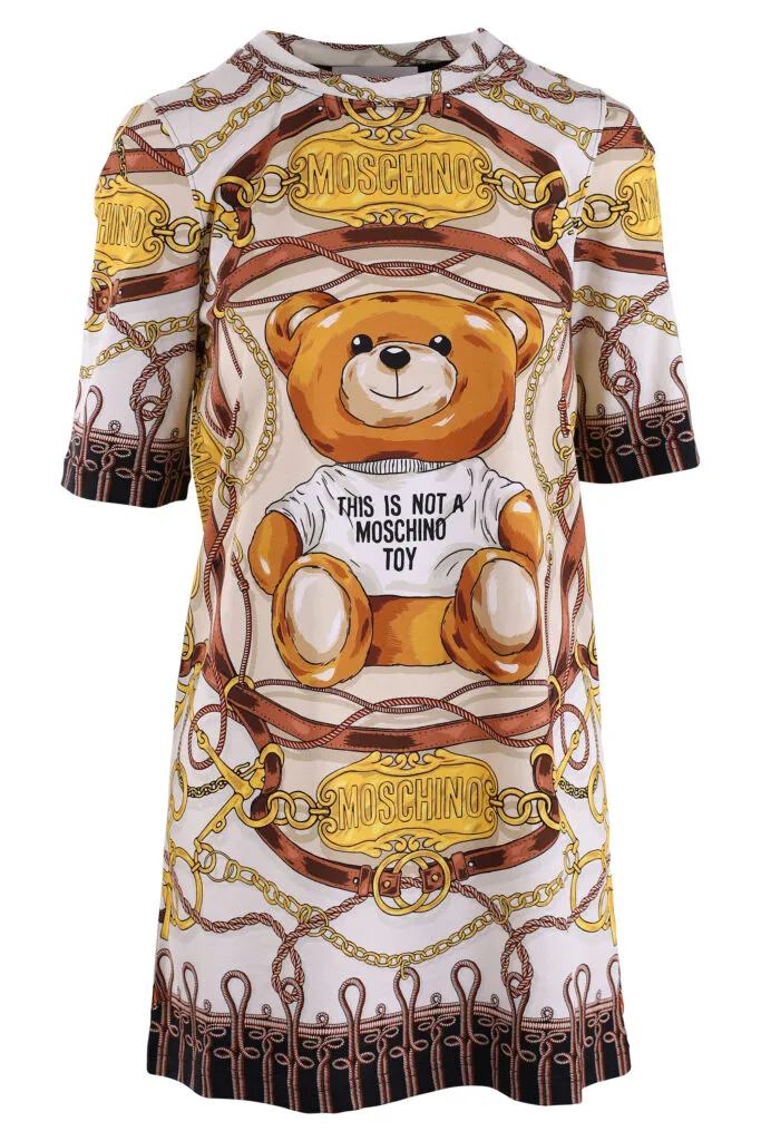 Vestido barroco con oso
