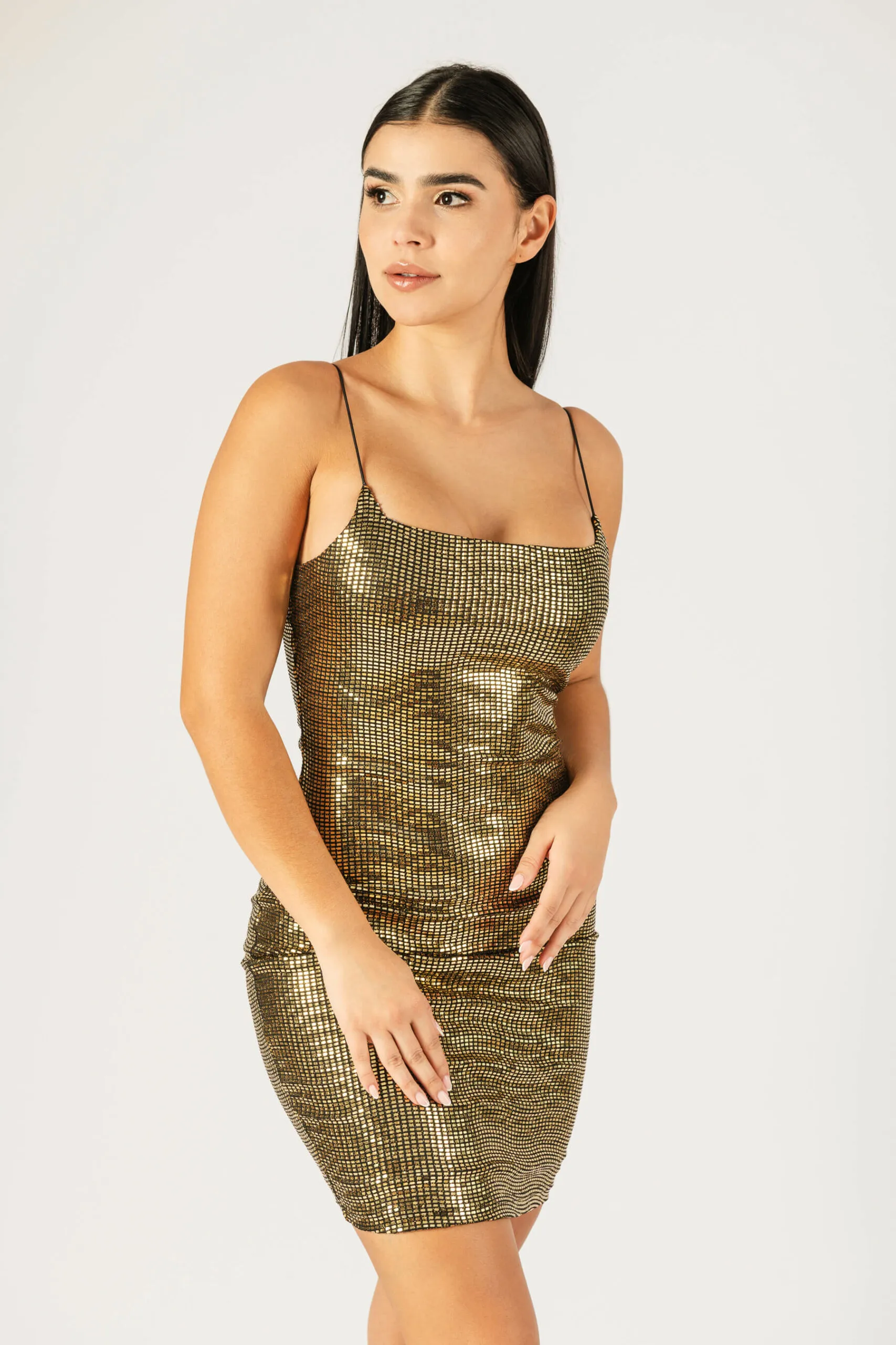 Vestido en tela dorada