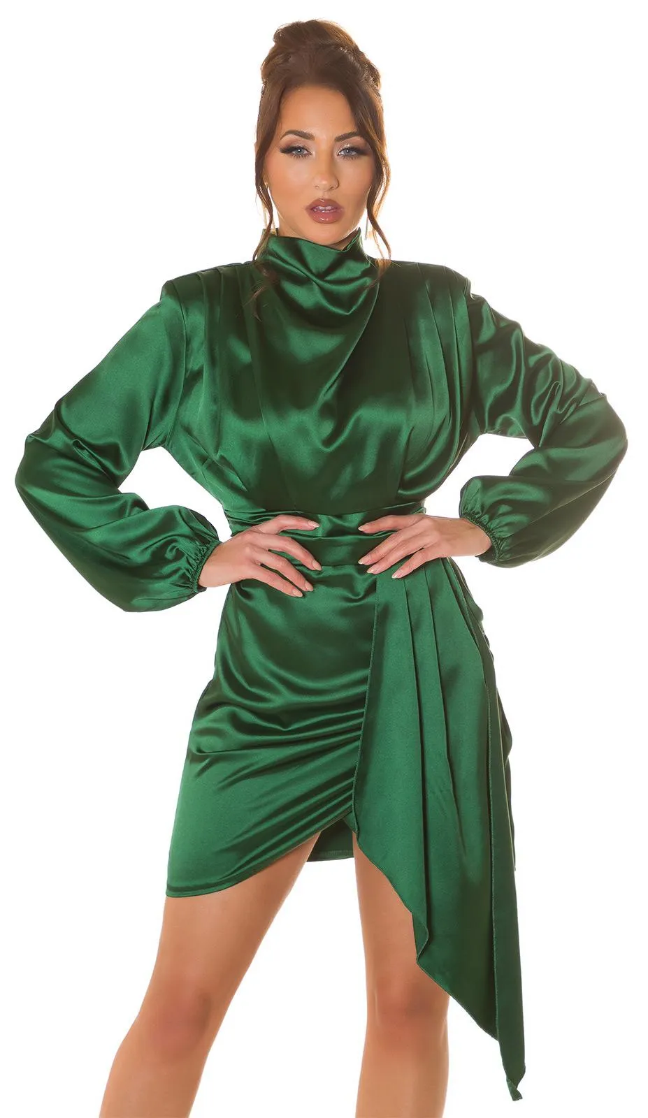 Vestido satinado chic color verde