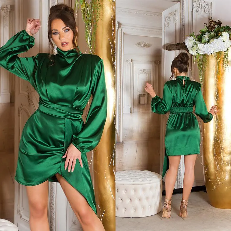 Vestido satinado chic color verde