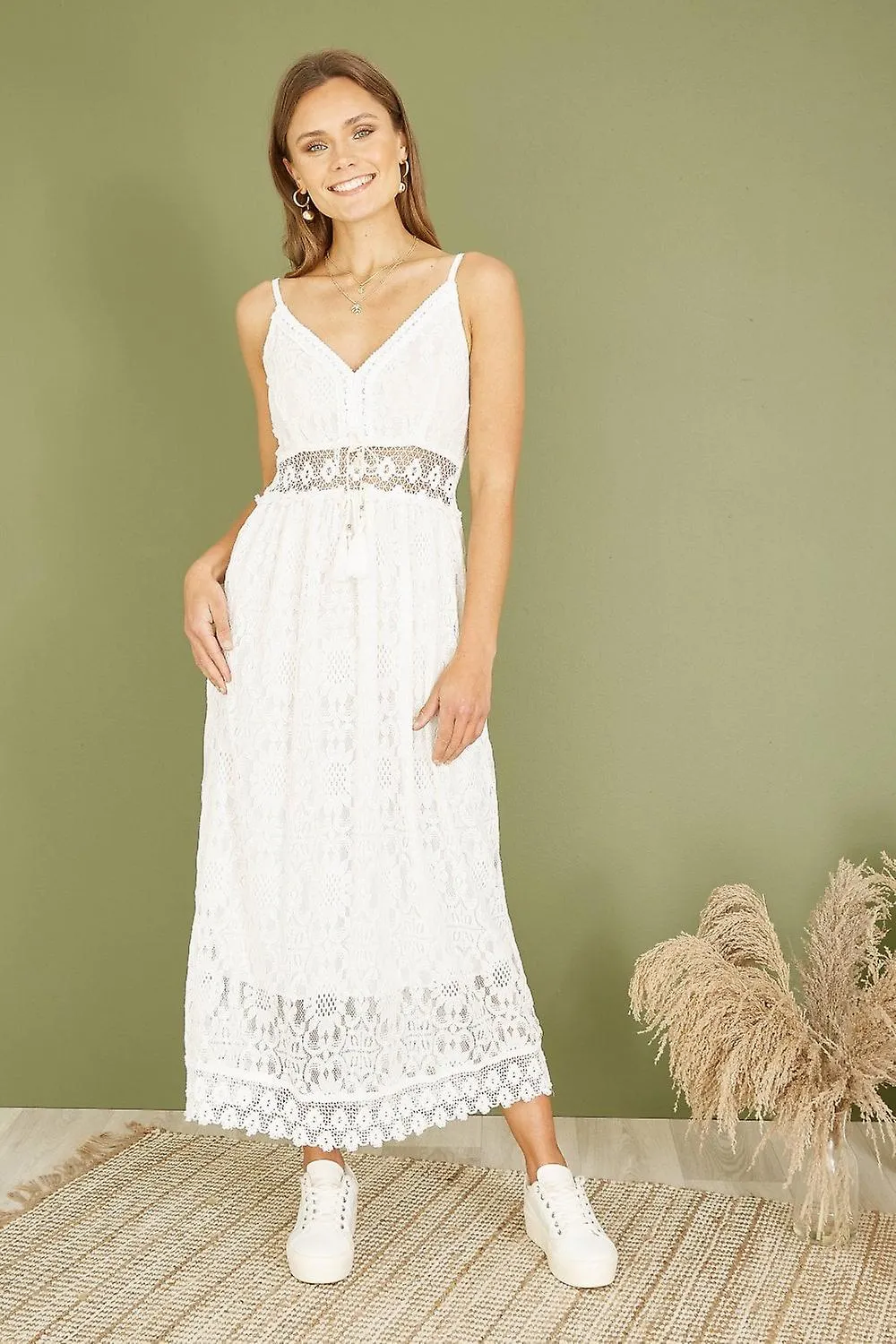 Women's Yumi White Lace Midi Sundress With Tassel Tie And Ruched Back