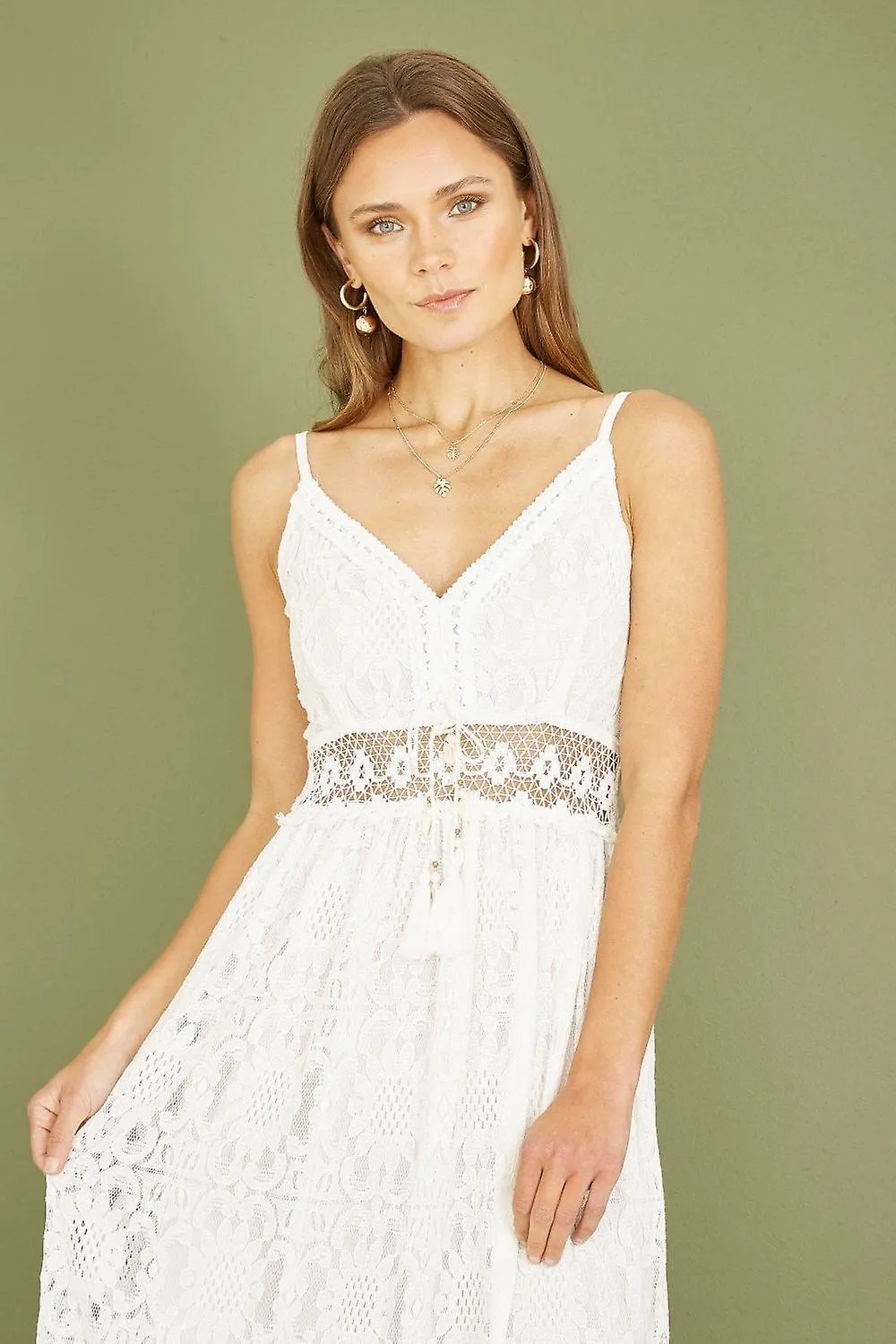 Women's Yumi White Lace Midi Sundress With Tassel Tie And Ruched Back