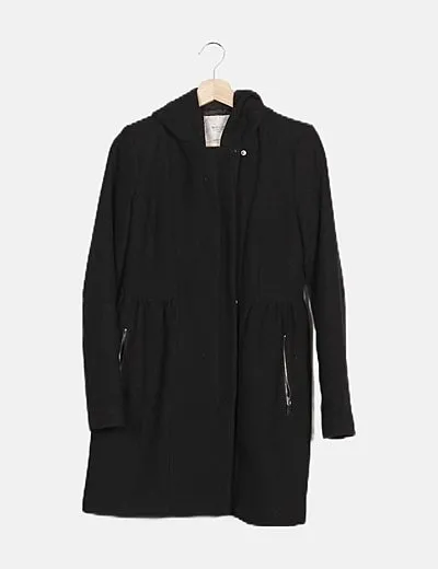 Zara Abrigo negro con capucha