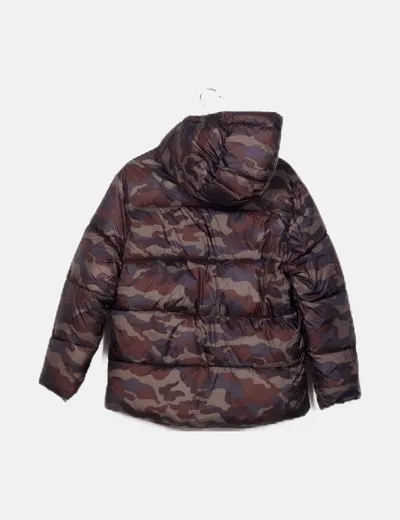 Zara Abrigo tricolor estampado militar